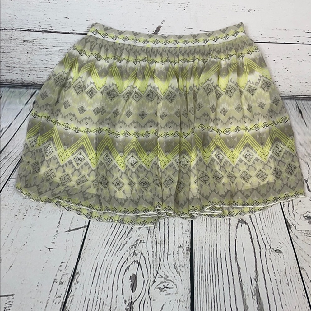 American Eagle- Mini skirt, fun print, yellow/gold size 4